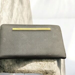 Steve Madden zip around long wallet